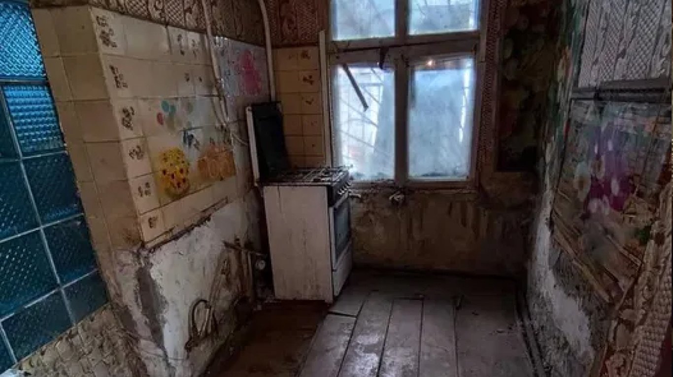 Продадуть за 15 тис. доларів — як виглядає найбільш занедбана квартира в Одесі - фото 6