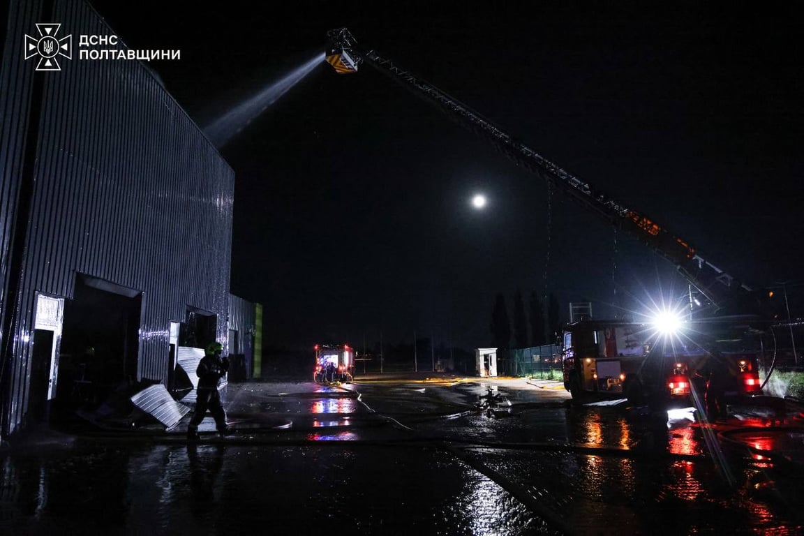 Зеленський: РФ випустила понад 70 ракет і 280 дронів, більшість збила ППО - фото 2