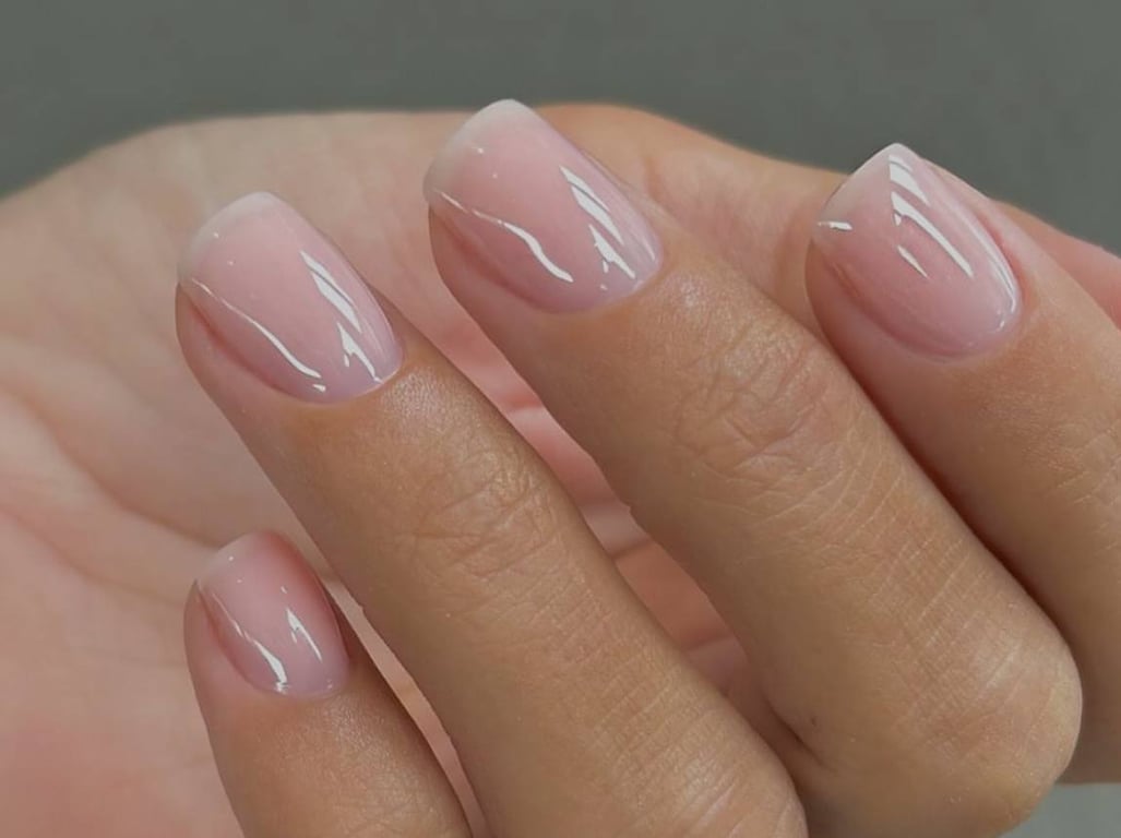 Delicate manicure that looks good on any nail