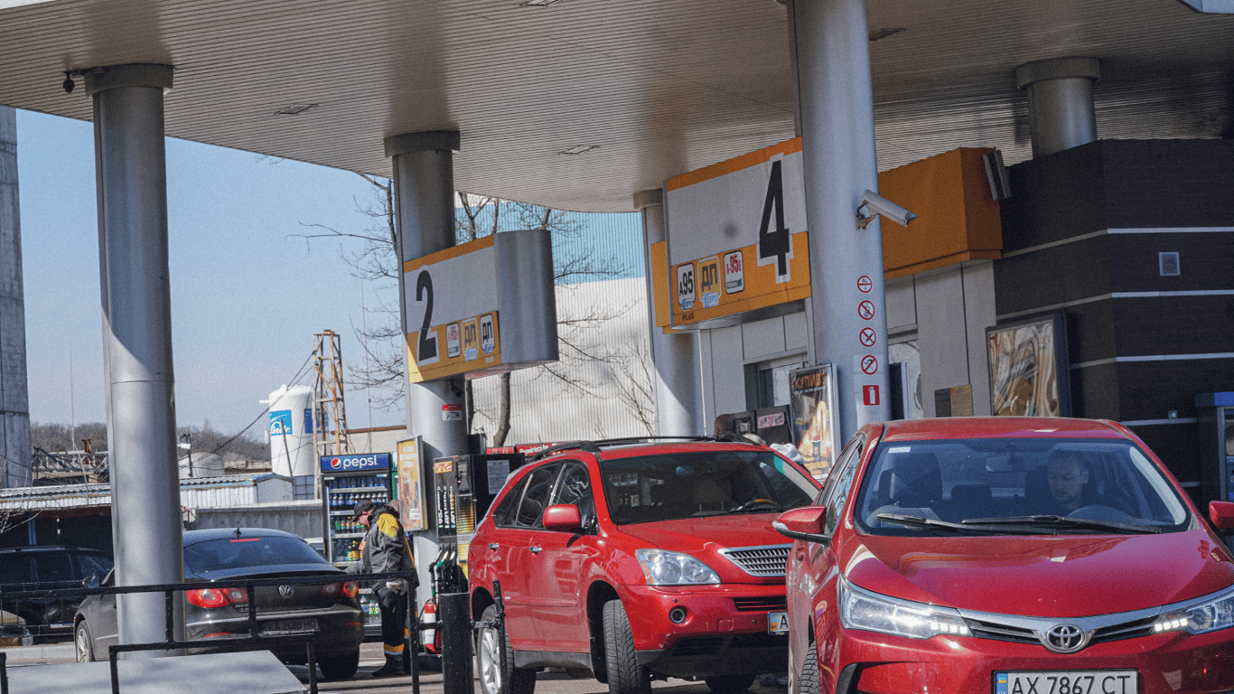 Цены на топливо в Украине по состоянию на 29 апреля — сколько стоит бензин, газ и дизель