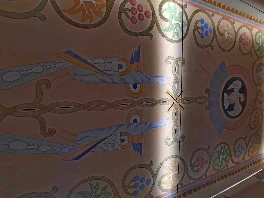 Во Львове возобновили росписи в университете