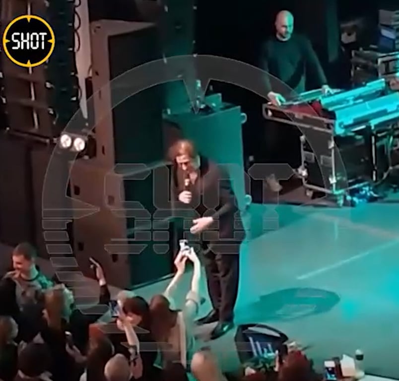 Лепс розпустив руки на концерті