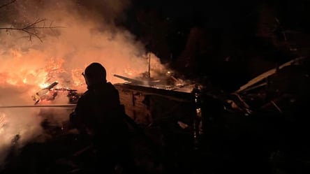 У Києві БпЛА впав у дворі будинку — є пошкодження - 285x160