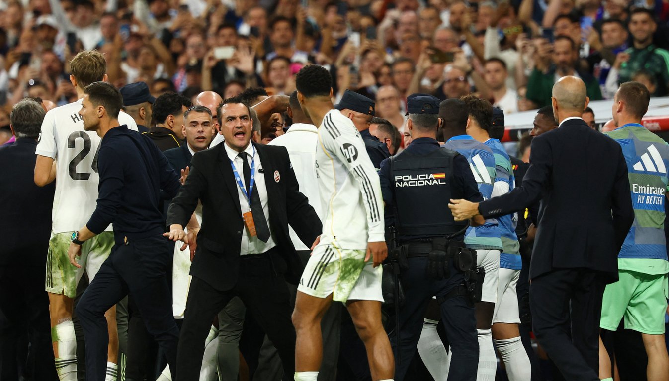 Андрей Лунин