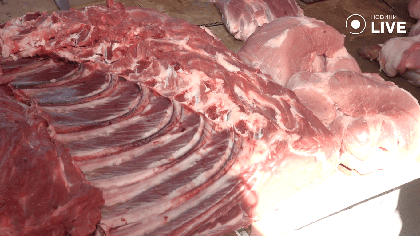 Яловичина на базарі Черемушки в Одесі