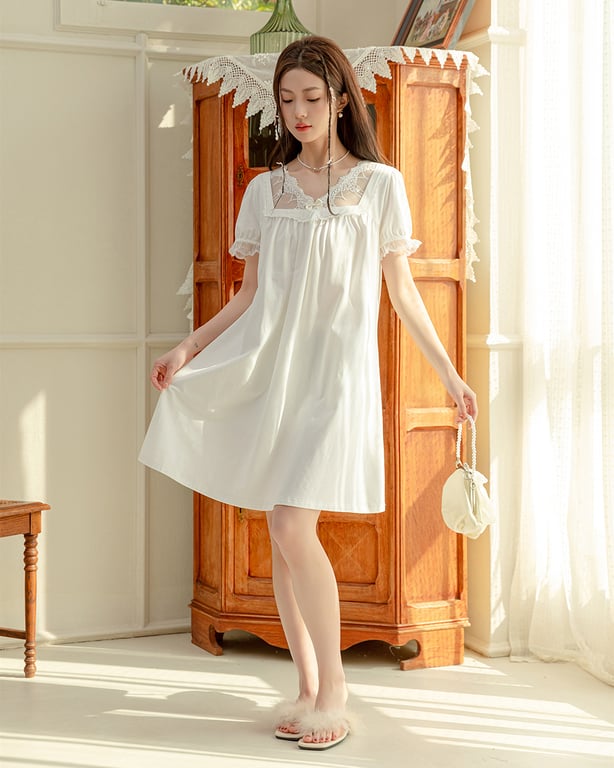  dress in the style of a nightgown