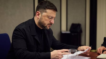 Зеленский поздравил украинцев с Днем энергетика - 285x160