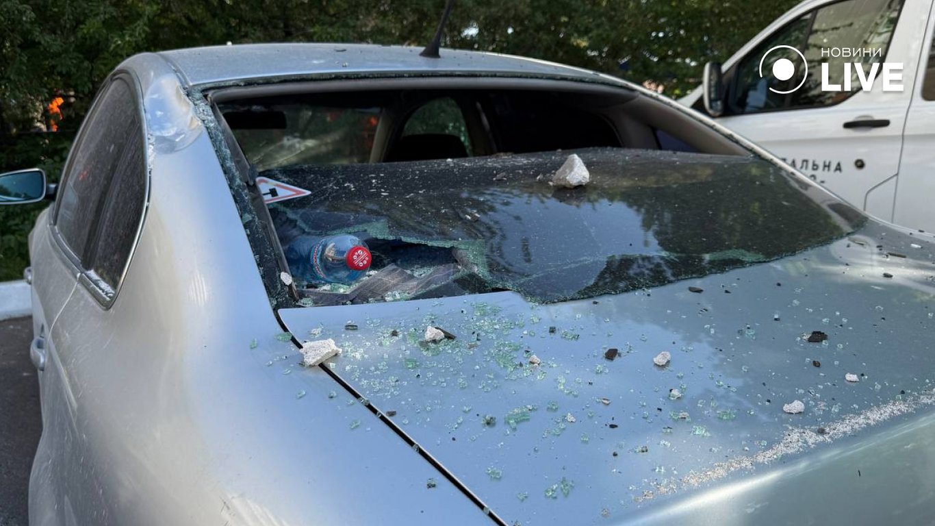 Як виглядає 16-поверховий будинок в Одесі після влучання шахеда - фото 11