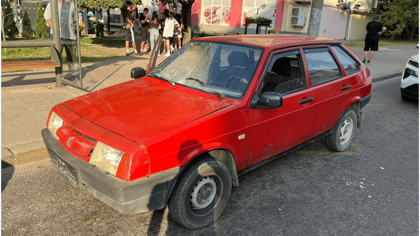 ДТП у Львові — водій наїхав на 12-річну дитину