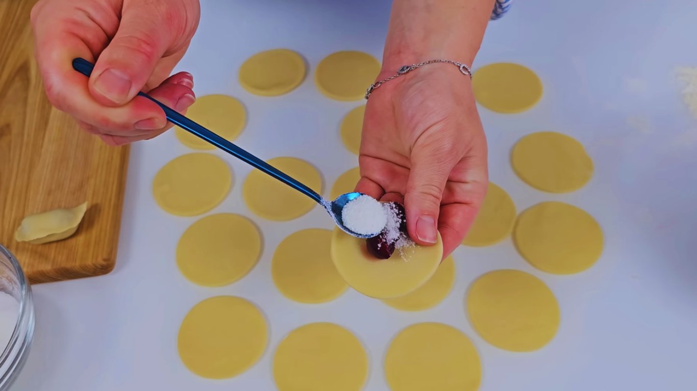 рецепт вареників з вишнями