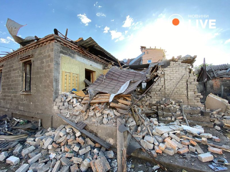 Наслідки ворожого удару. Фото: Новини.LIVE