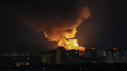 В Киеве прогремели взрывы — что известно - 285x160