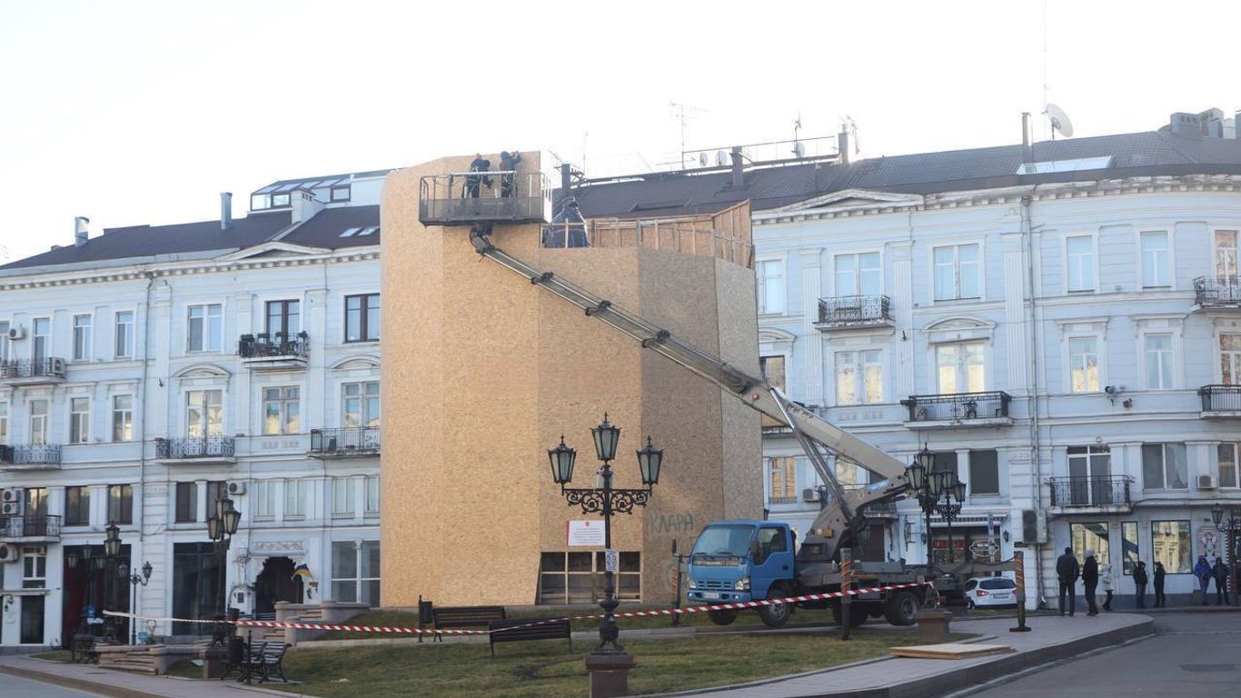 Когда демонтируют памятник Екатерине II в Одессе