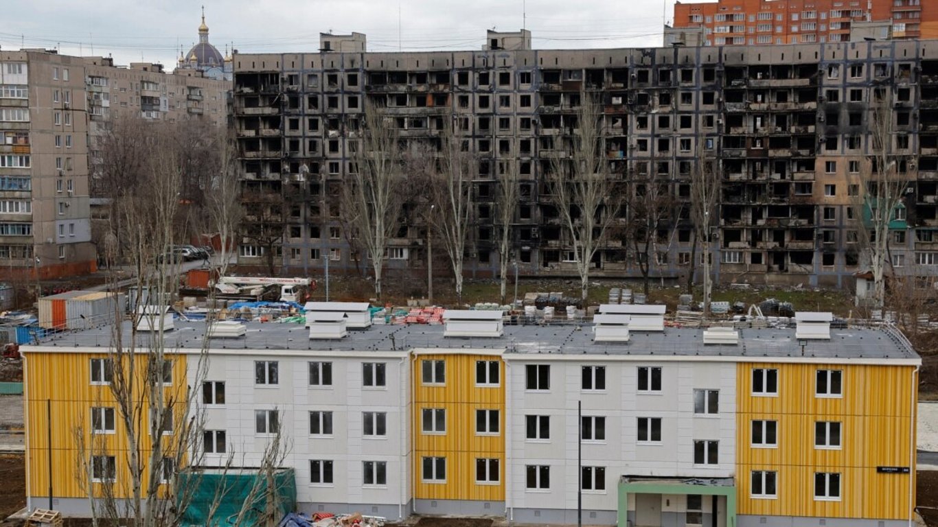 Цинізм зашкалює: окупанти в Маріуполі будують житло під іпотеку для росіян