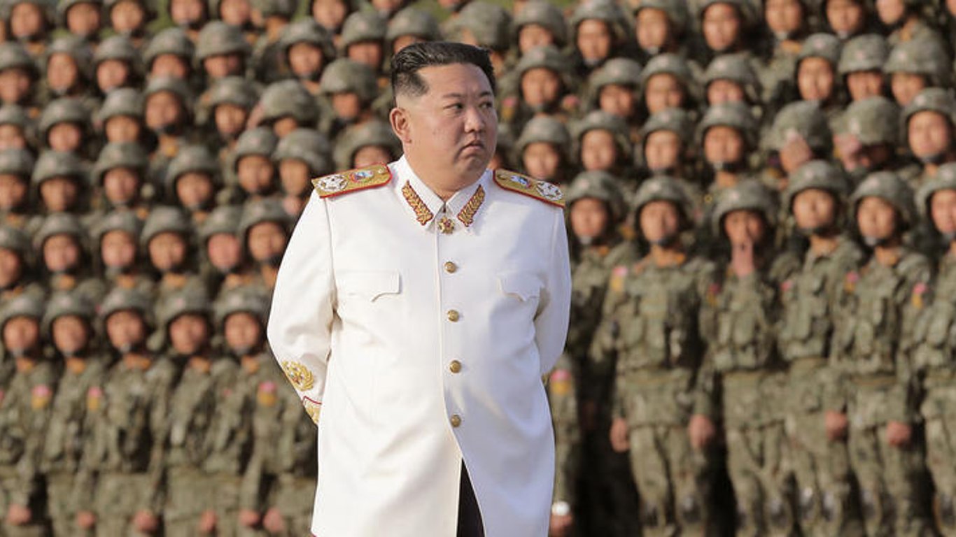 Південна Корея назвала КНДР ворогом у новій програмі оборони країни