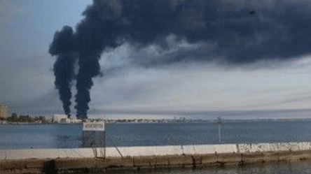 Украинские бойцы поразили ключевой нефтетерминал в Крыму - 290x166