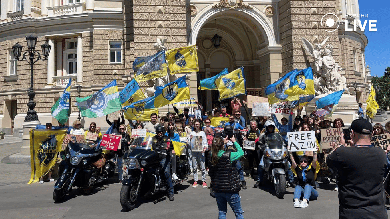 FreeAzov — в Одесі пройшов автопробіг на підтримку військовополонених