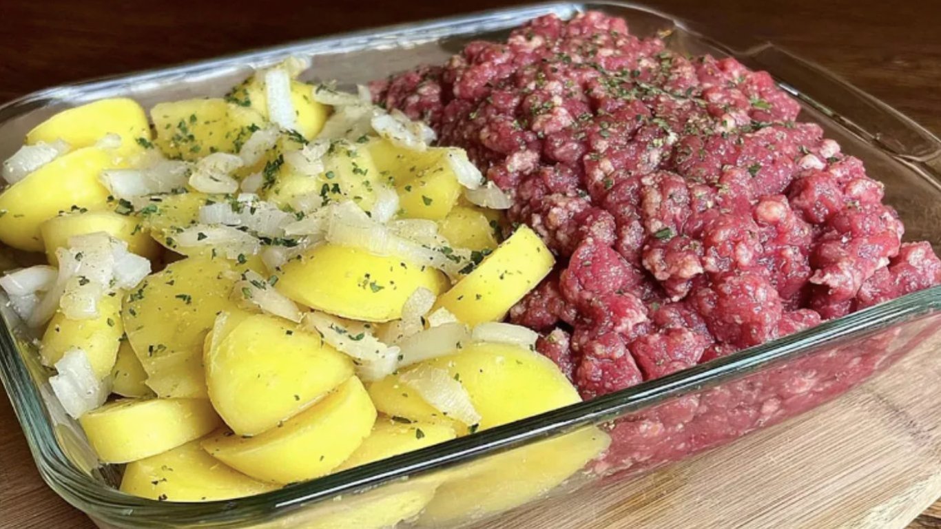 Картопля з фаршем по-новому — рецепт приготування ситної страви для обіду або вечері