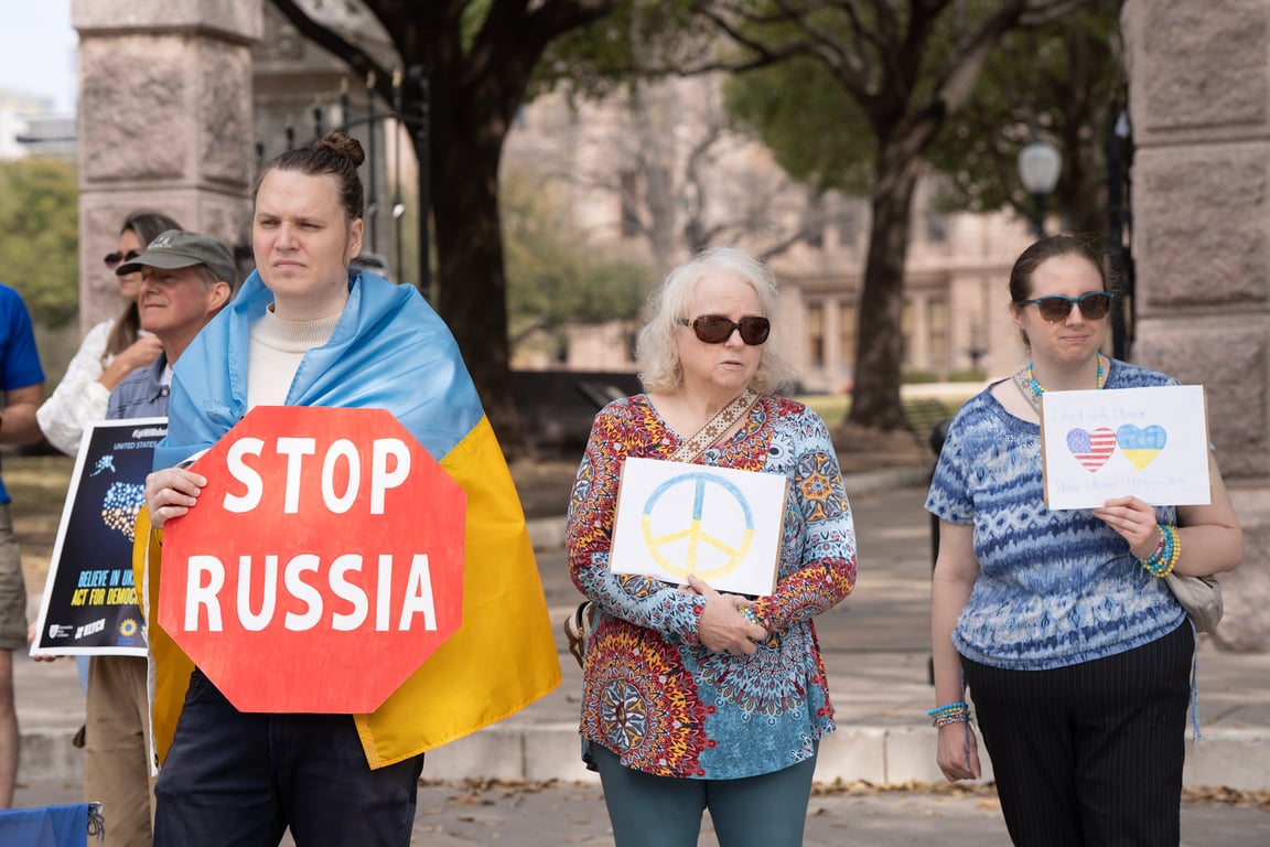 Українці просять миру в Америки