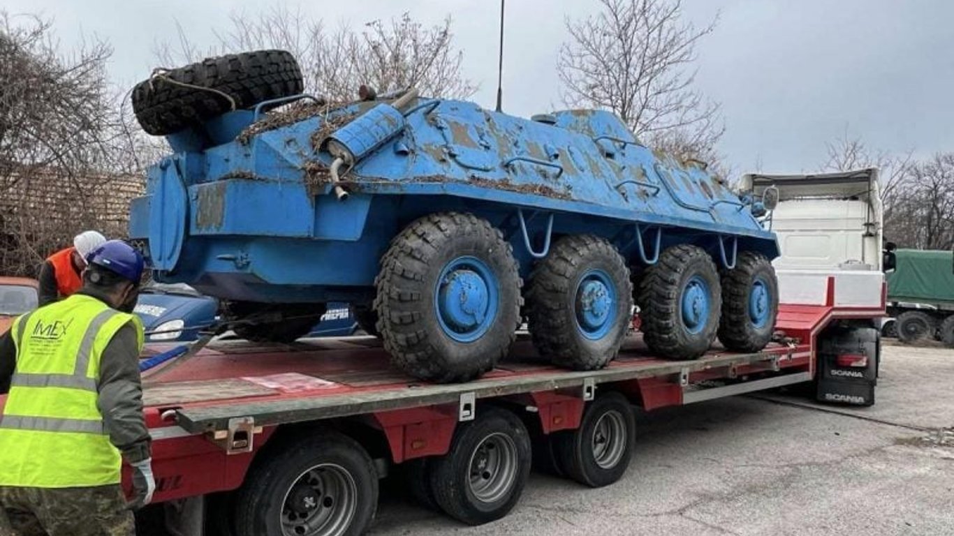Правительство Болгарии завершило передачу Украине бронетранспортеров БТР-60