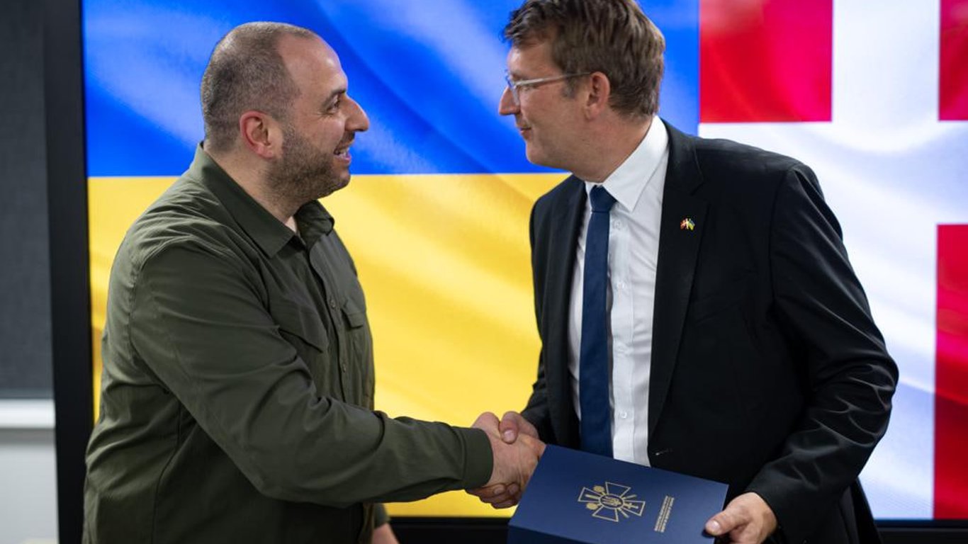 Рустем Умєров зустрівся з міністром оборони Данії — деталі зустрічі