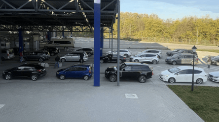 На трасі Одеса-Рені знову затори — черги до Молдови й Румунії - 285x160