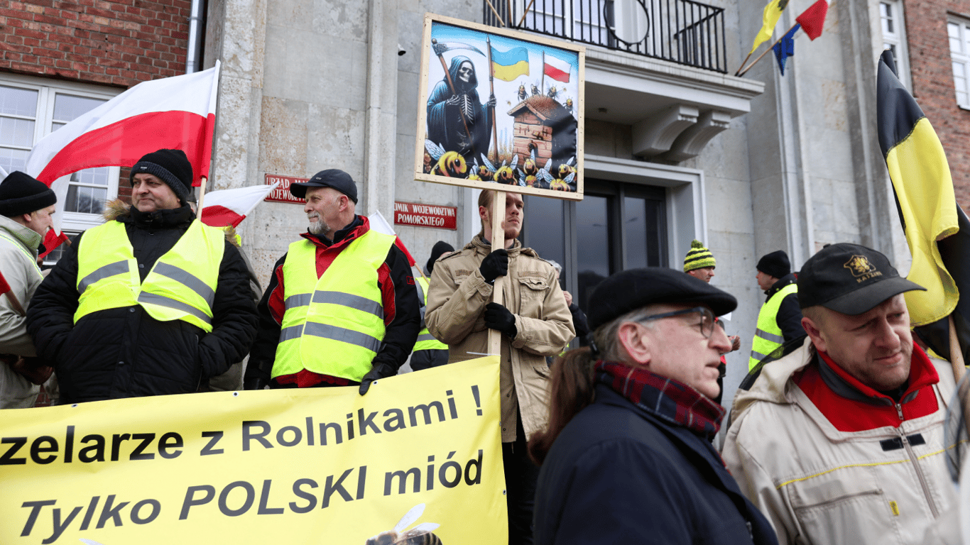 Протесты в Польше — СМИ заметили новые пророссийские лозунги