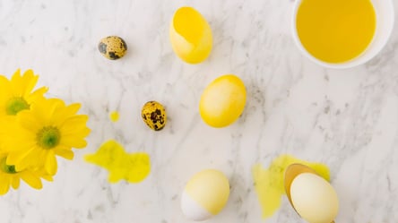 Як пофарбувати яйця куркумою —натуральні писанки до Великодня - 285x160