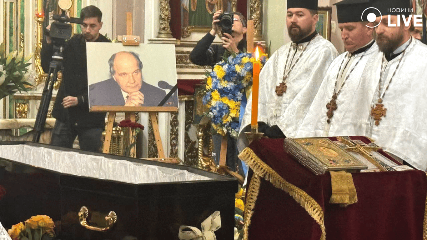 Прощание с Юхновским в соборе