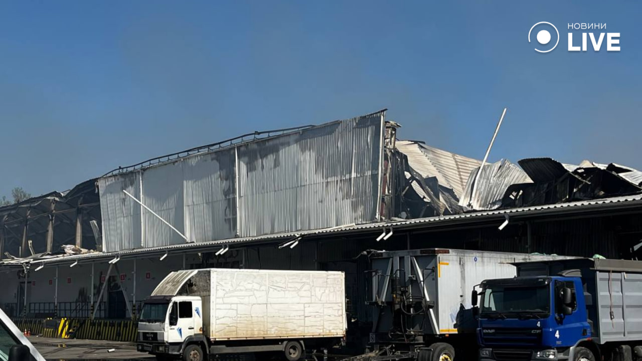 Зруйнована інфраструктура міста російською атакою по Одесі 1 травня