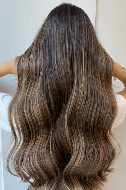 Трендовые оттенки волос 2025 — время обновить стиль - фото 4