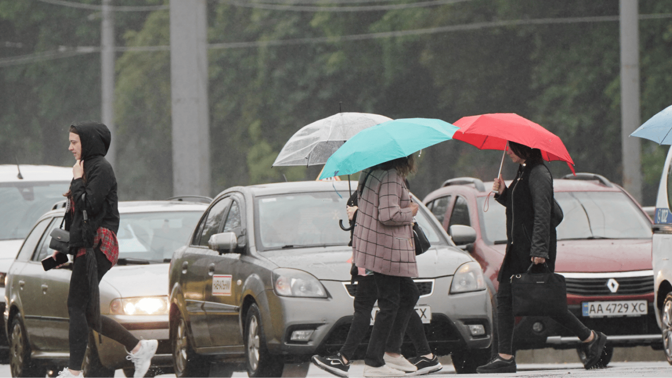 Укргідрометцентр попередив про дощі та вітер завтра