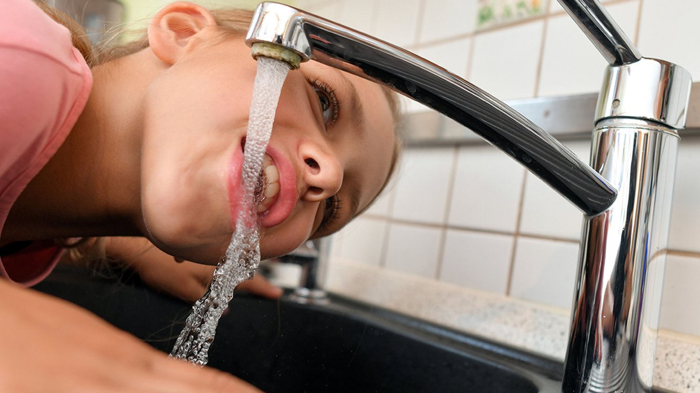 Чи можна у Києві пити воду з крана - аналіз якості води