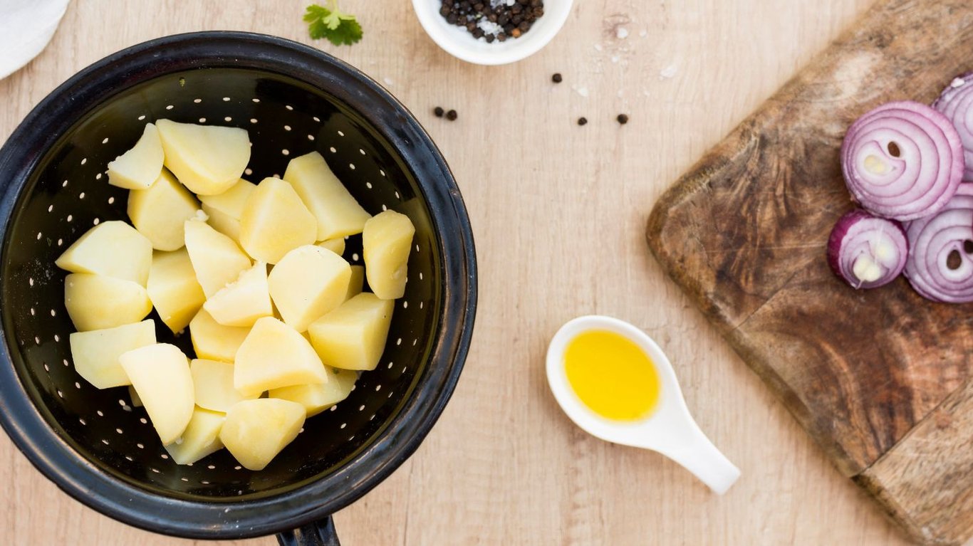 сколько времени варить картошку