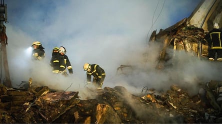 Зеленский обнародовал свежие данные спасательной операции в Днепре: количество погибших растет - 285x160