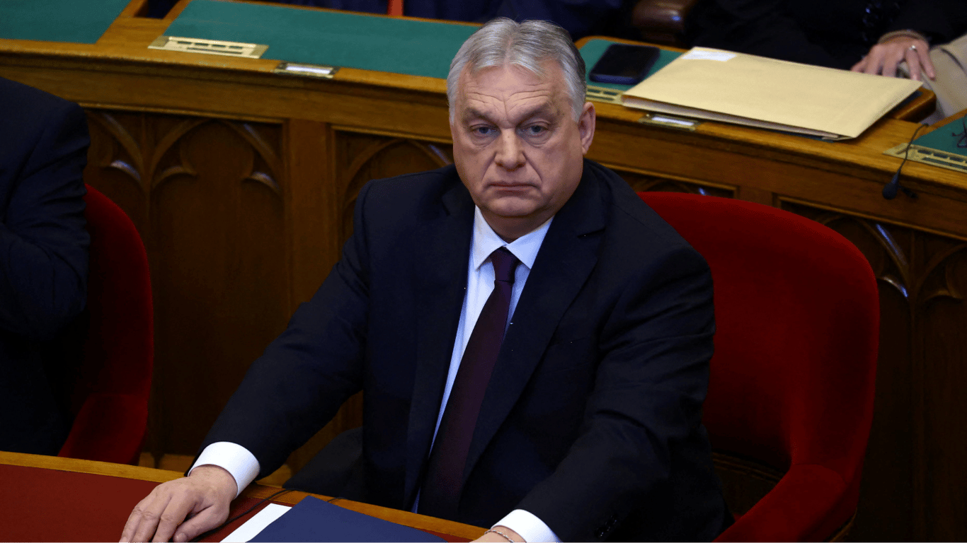 Орбан распространил новую политическую рекламу с Зеленским в Венгрии: видео