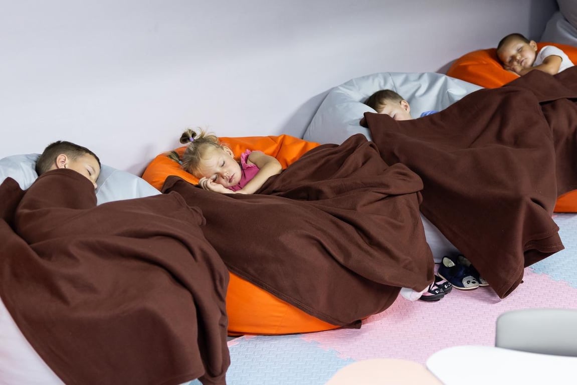 діти сплять