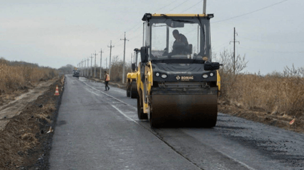 Трасу з Миколаєва до Одеси відремонтують — ціна тендеру - 290x166