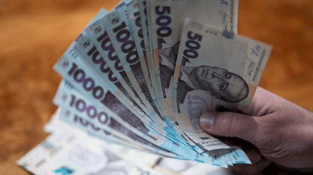 4 660 грн стипендії: яку суму студенти отримають після утримання податків - 290x160