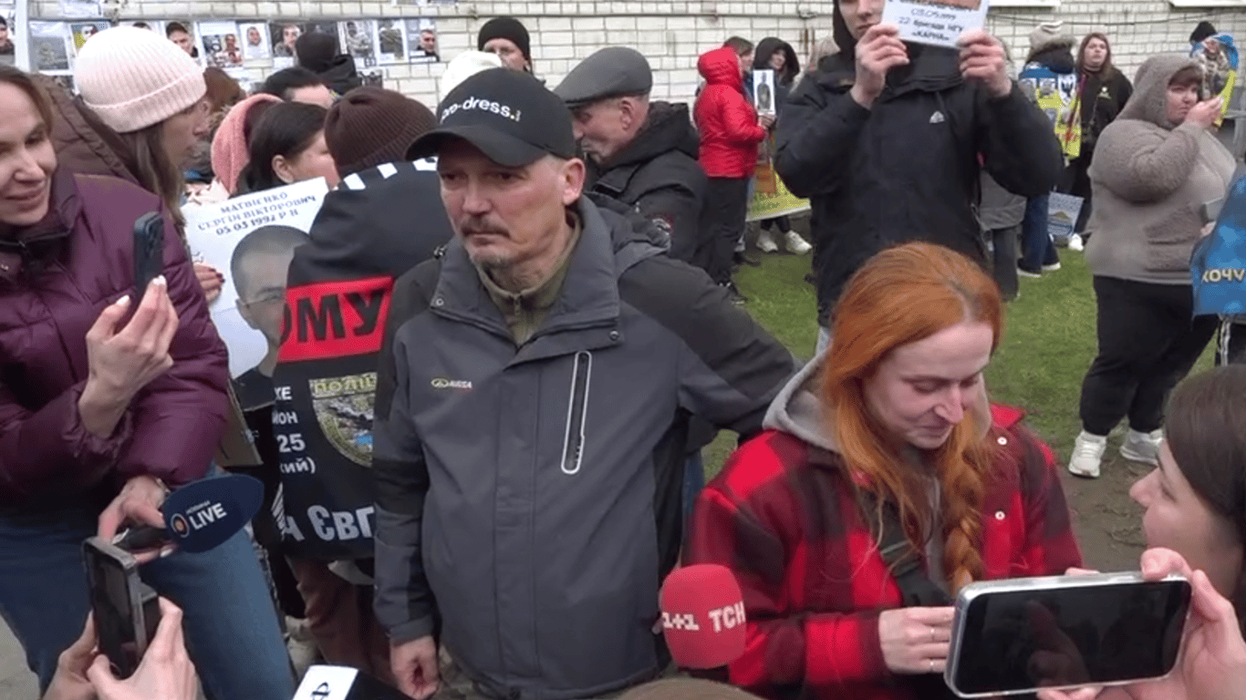 Ждали 4 года: родные освобожденных пленных поделились эмоциями