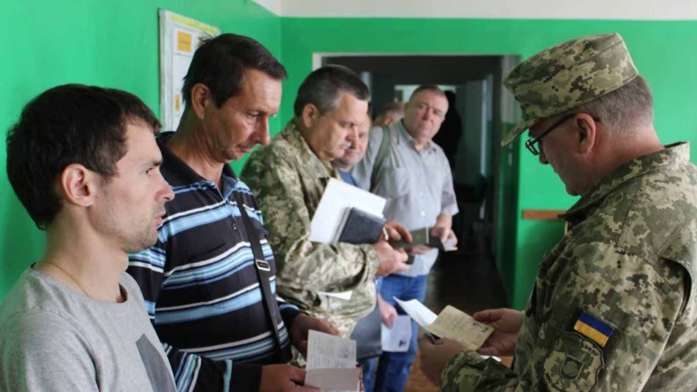 Кількість мобілізованих в Україні треба збільшити, заявив нардеп