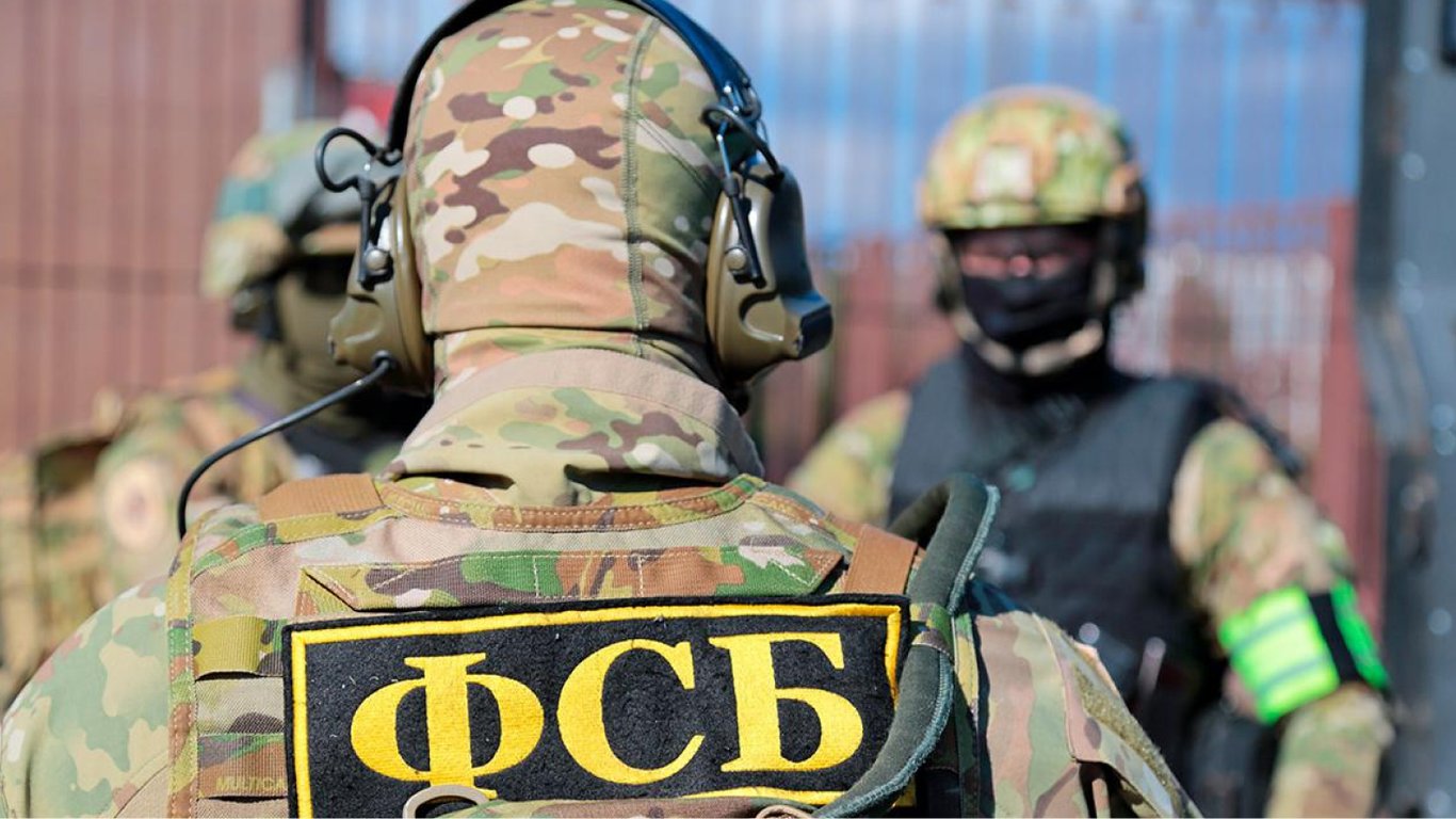 ФСБ в Бачхисарае проводит обыски в домах крымских татар