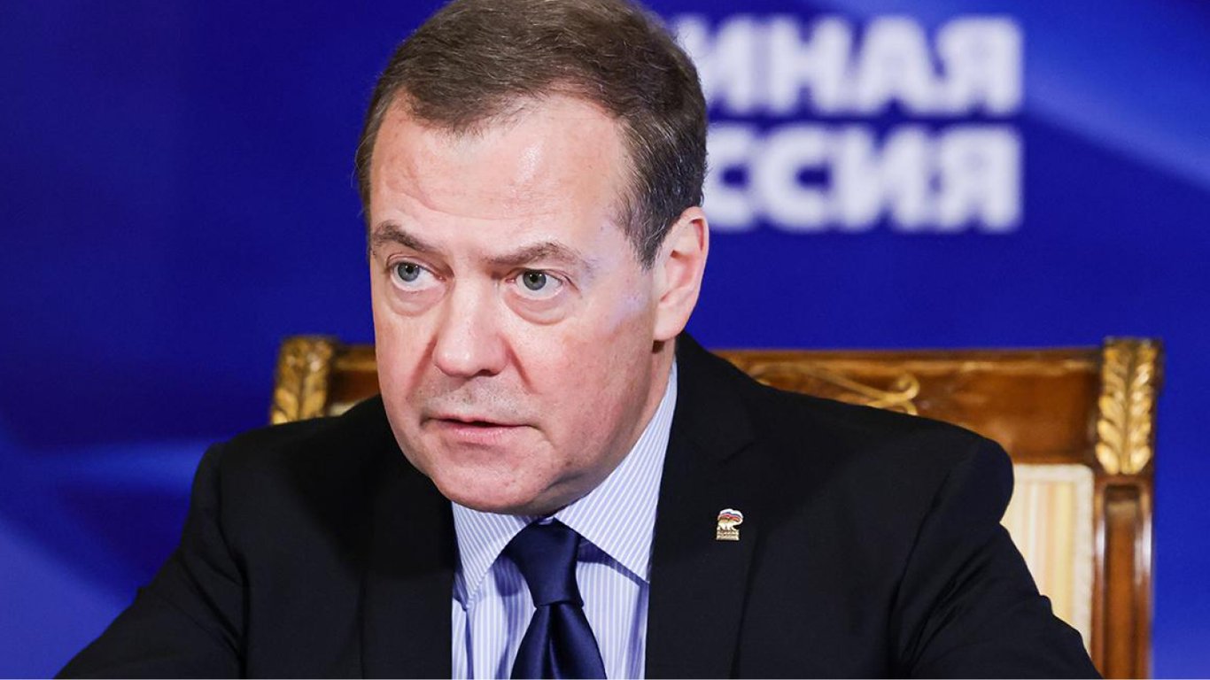 Медведев "взорвался" из-за мирного саммита в Джидде
