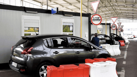 Затори на п'яти пунктах пропуску: ситуація на кордоні сьогодні - 285x160