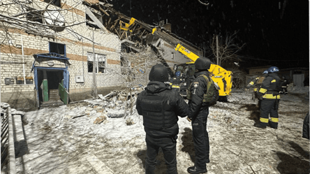Влучання дрона у будинок на Сумщині — відомо про двох загиблих - 285x160