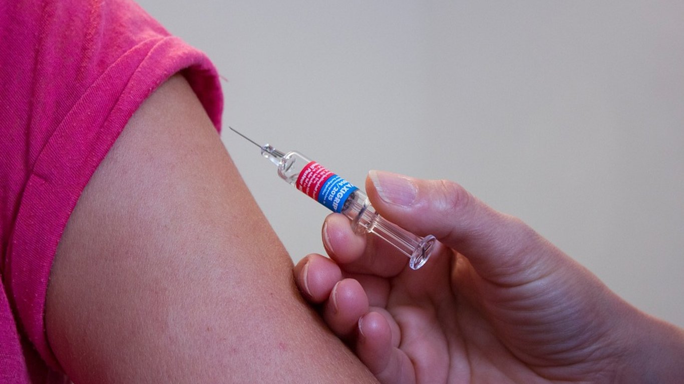 Одесситкам предлагают бесплатную прививку от папиллом