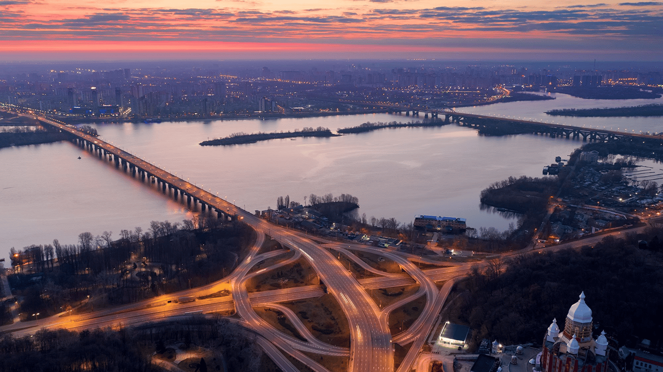 Правительство возложило ответственность за ремонт моста Патона на киевскую власть