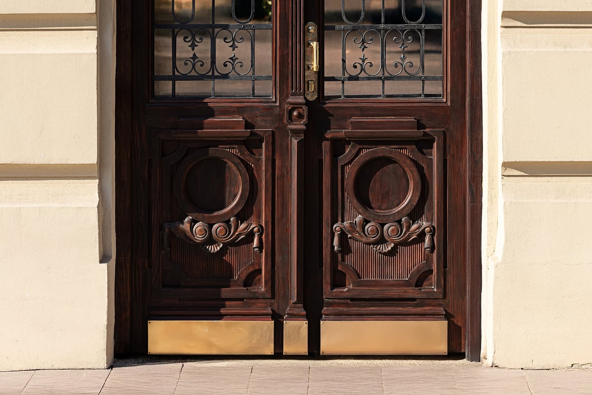 В Одесі відреставрували історичні двері — де саме - фото 4