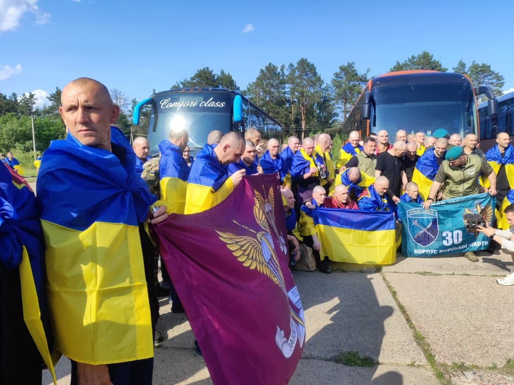 Повернення військовополонених додому 10 червня