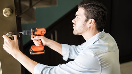 Аренда квартиры — имеет ли право наниматель сменить замки - 285x160